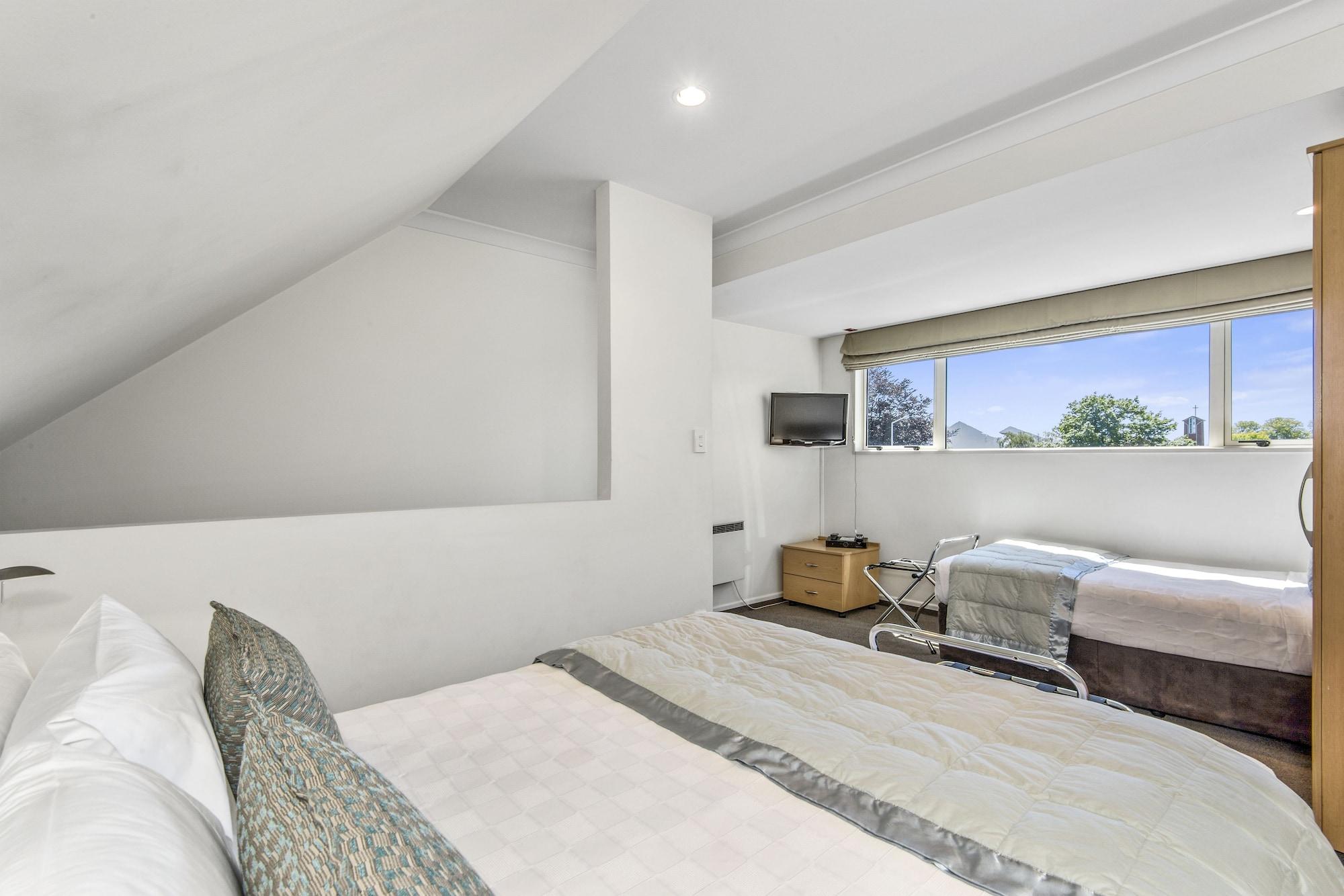 Colombo In The City Christchurch Eksteriør billede A room at the hotel