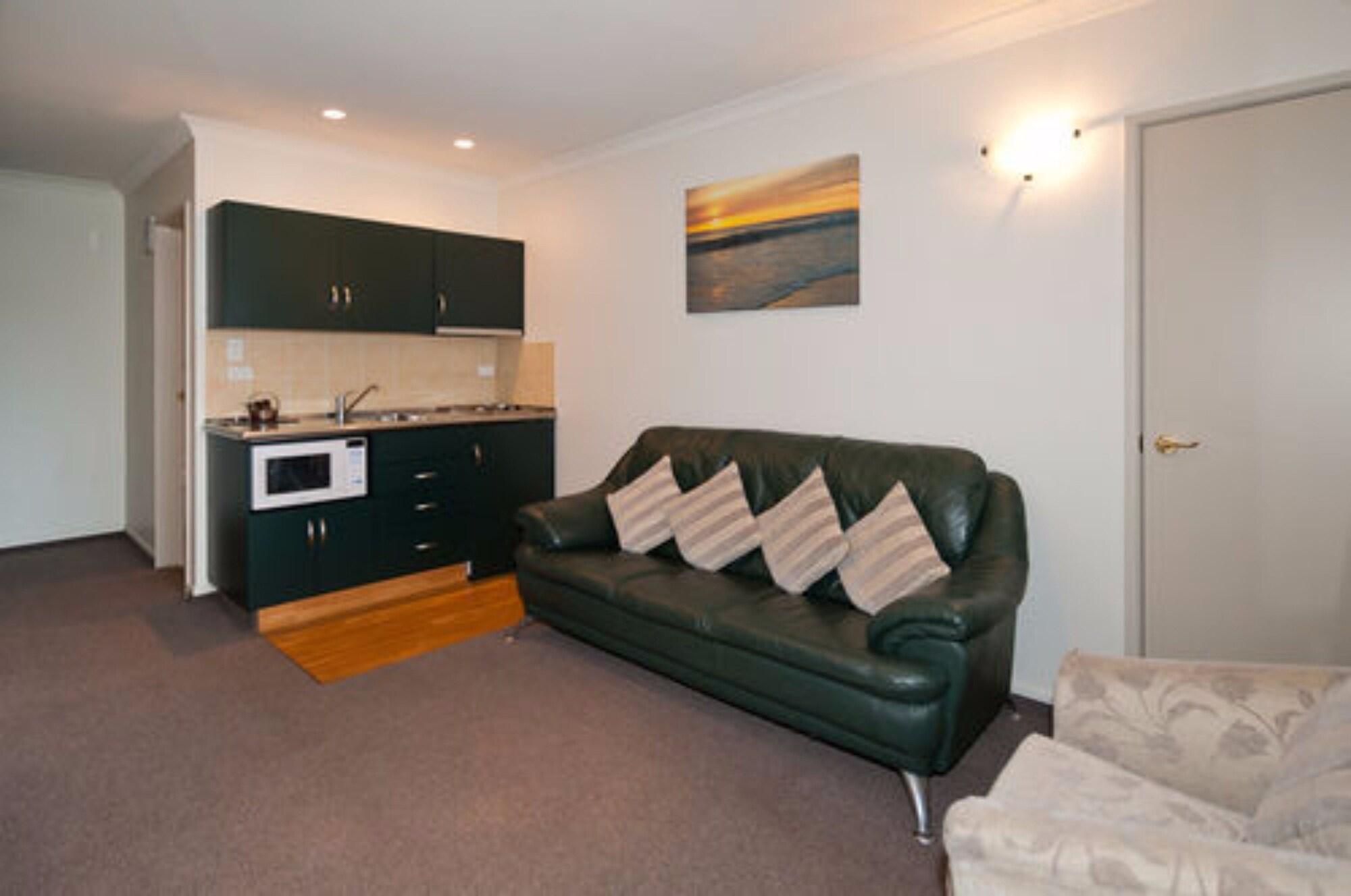 Colombo In The City Christchurch Eksteriør billede A typical studio apartment