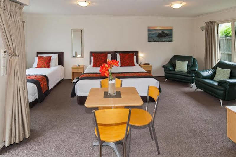 Colombo In The City Christchurch Eksteriør billede A typical motel room